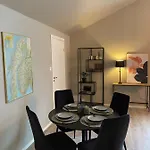 Apartment Reine City Apartment *