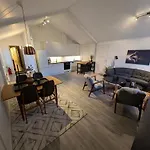 Apartment Reine City Apartment *