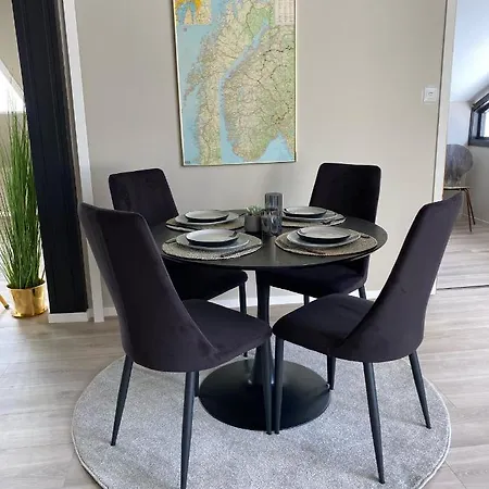 Reine City Apartment * راين