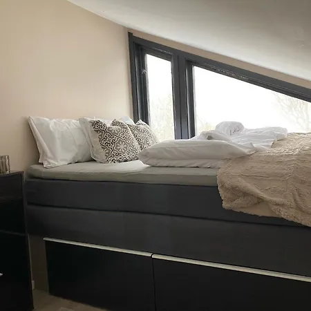 Reine City Apartment شقة راين